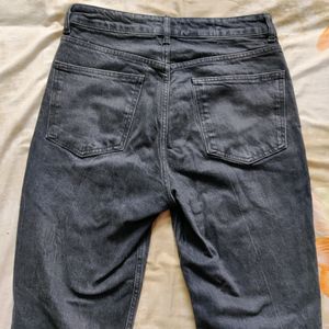 Zara MOM-FIT HIGH-WAIST JEANS - Faded Black