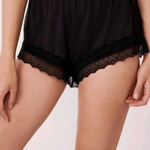 Black Pyjama And Shorts With Lace