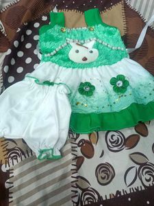 Adorable Baby Girls Dress with Bloomers