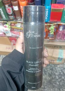 Combo of Sur La Femme shampoo and conditioner