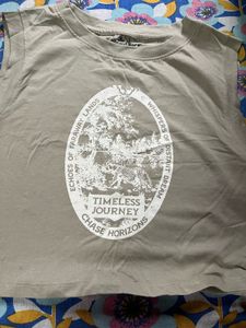 Womens Cropped Sleeveless Graphic Tee