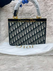 CHRISTIAN DIOR HANDBAG**12A QUALITY / NEXT TO ORIG