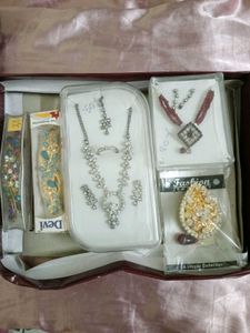 Jewelry Set with Necklace and Earrings