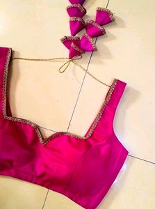 Silk Padded Back Hook Blouse
