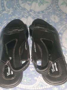 Ladies Shoe 👞