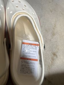 White Casual Clogs - Comfortable &amp; Stylish