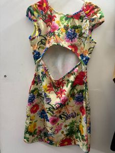 Floral Print Sheath Dress w/ cutout back