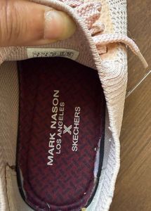 Light Pink Knit Sneakers by sketchers