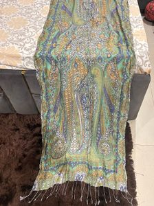 Elegant Paisley Print Scarf