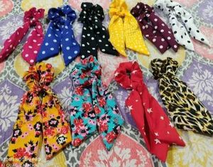 4 Hair tie scrunchies