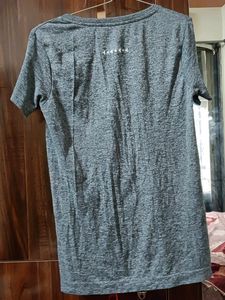 Max Active Wear Tshirt Women New With Tag