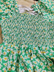 Daisy Smocked Puff Sleeve Top