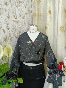 Floral Print Wrap Crop Top