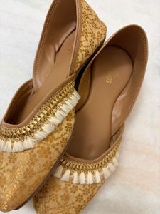 Party wear jutti