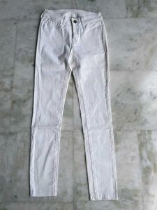 HOLLISTER TOP + ZARA DENIM JEANS COMBO