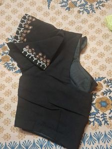 Elegant Black Embroidered georgette Saree attached