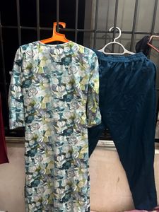Like New   Floral Print Kurta Set
