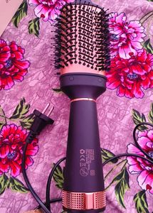 MakeMeeBold Hair Dryer Brush🍒