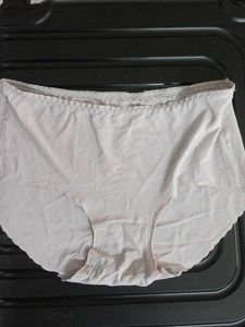 Comfortable & breathable girls silver colour panty