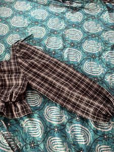 cute black check top
