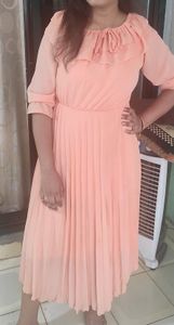 Beautiful pleated 2 in 1 off shoulder dress.               *CASH - 349*.                                      (send your offers for negotiation)
