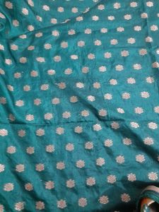dark Green Silk Blend Saree with necklace