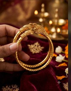 maharani style gold bangles