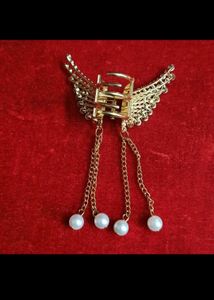 Combo of floral earring with butterfly claw clip