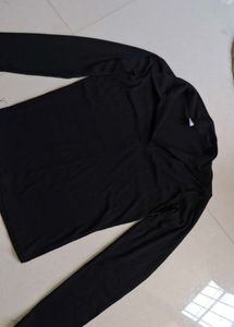 Black Ribbed Collared V-Neck Full Sleeves Fitted T