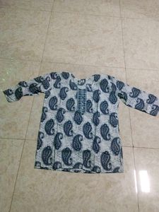Stylish Paisley Print Kurta