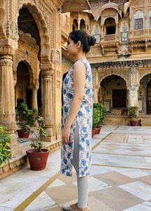 Blue Floral Print Sleeveless Kurta