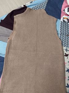 Ribbed Mock Neck Sleeveless Top