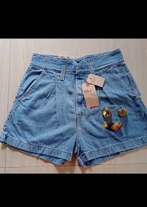 levis denim shorts