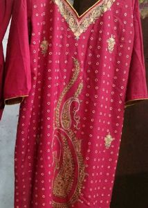 Beautiful Tomato red Kurta Set with Embroidery
