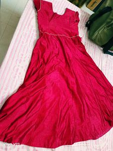 Heavy Zari Embroidery Silk Gown L Size