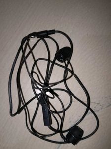 Black Wired Earphones