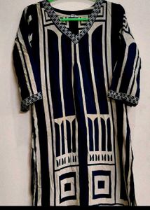 Elegant Geometric Print Kurta Set
