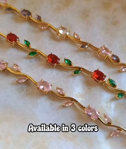 Elegant Tulip Bracelet (Red and Green)