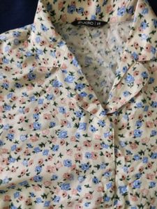 Cute Floral Print Cropped Shirt