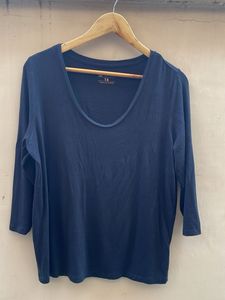 Navy Blue 3/4 Sleeve Top
