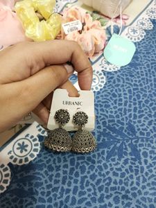 AD AUTHENTIC EARINGS