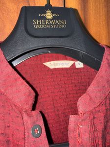 Maroon Textured Kurta | Size small