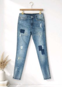 💎 MANGO Light-Wash Distressed Denim Jeans