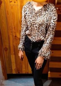 Stylish Leopard Print Fringed Top