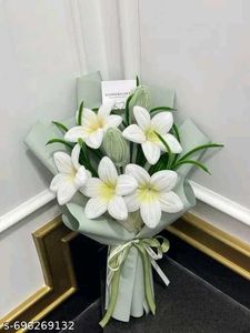 Beautiful White Pipecleaner Flower🤍