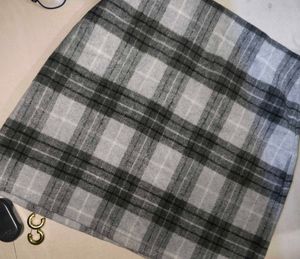 Short skirt ( check pattern )
