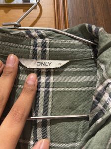 Green very soft Plaid Button-Up Shirt
