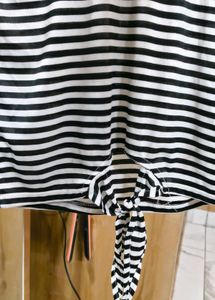 Striped Tie-Front Cropped top