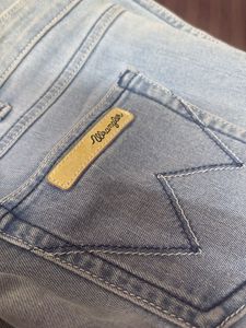 Light Wash Relaxed Fit Jeans