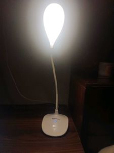 AMAZON BASICS Sleek LED Desk Lamp